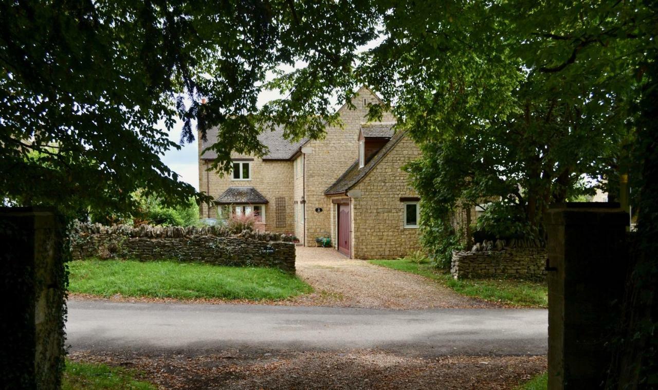 Two Hoots Bed And Breakfast 布拉克利 外观 照片